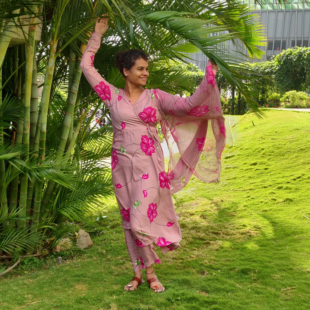 Pink Floral printed Rayon kurta set (XS)