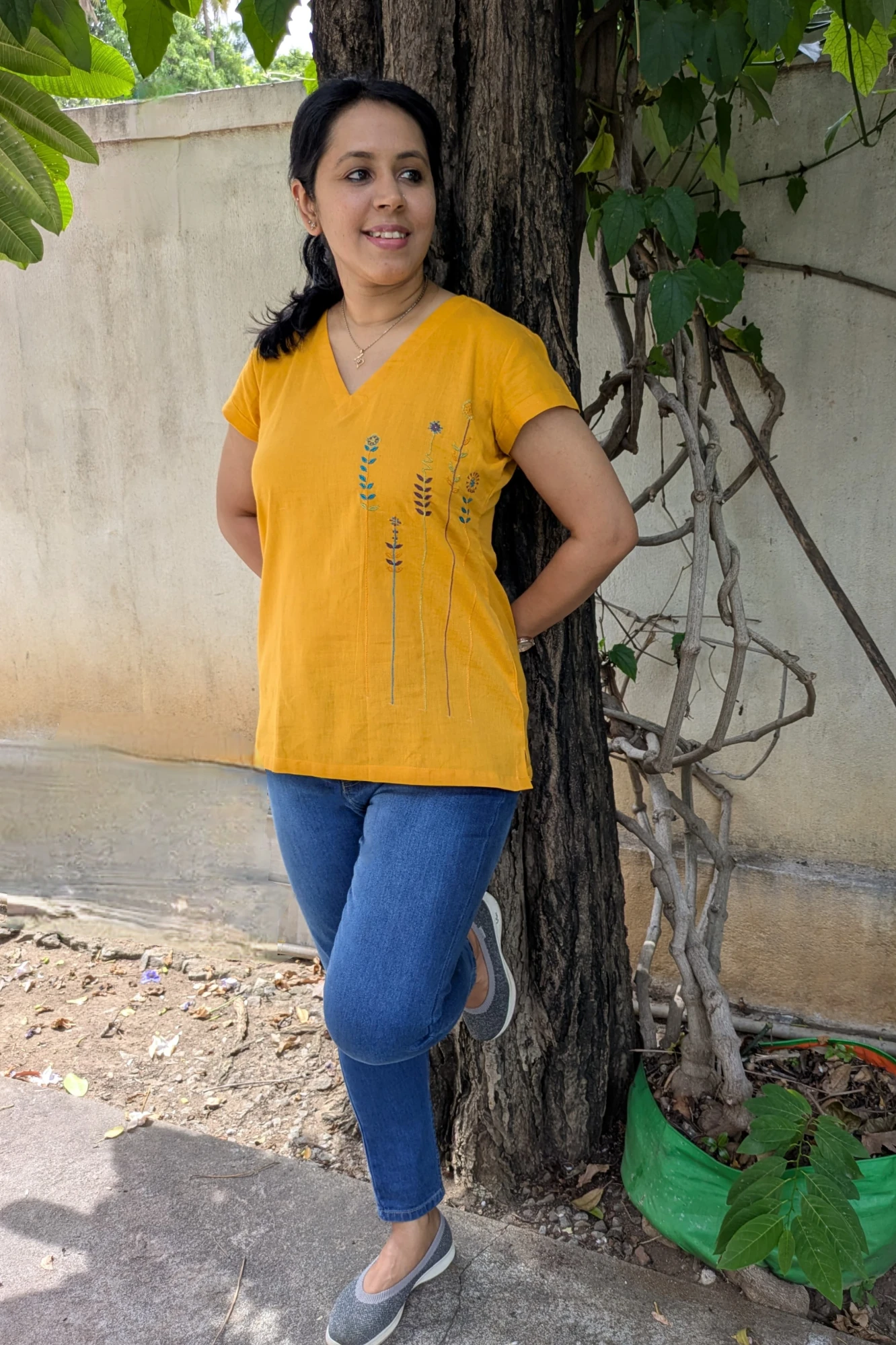 Hand embroidered cotton top (M)