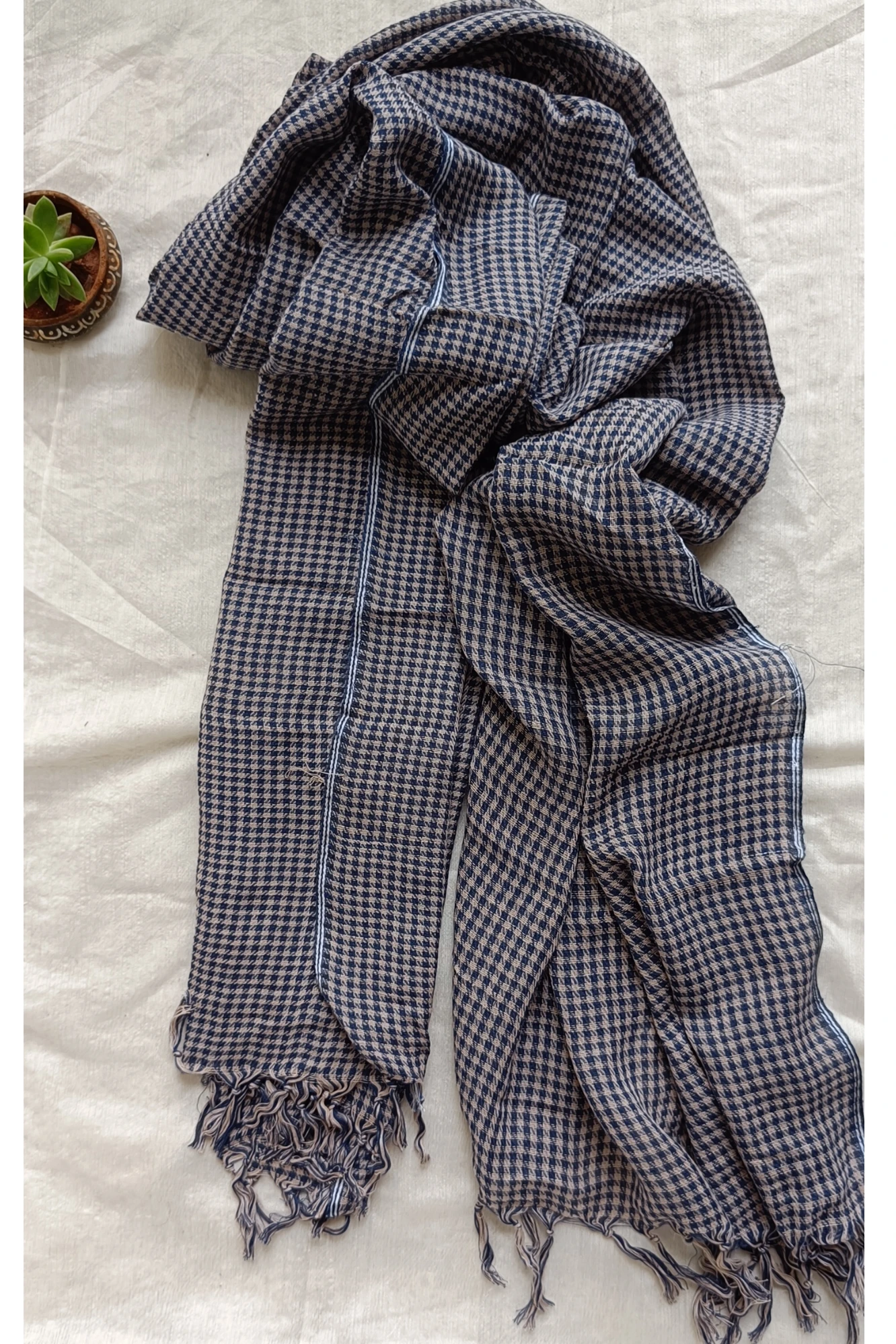 Navy Houndstooth cotton stole