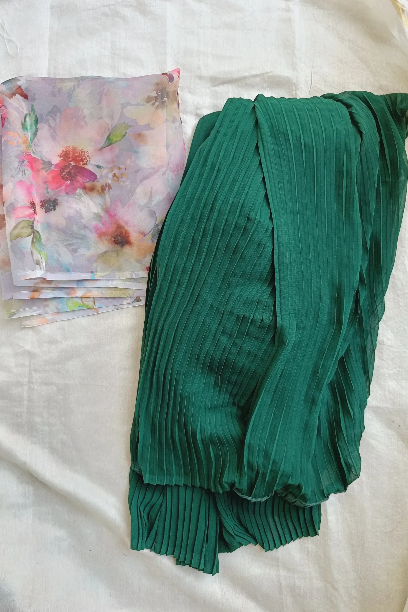 Green ready to wear saree with printed unstitched organza Blouse (green saree - printed blouse fabric)