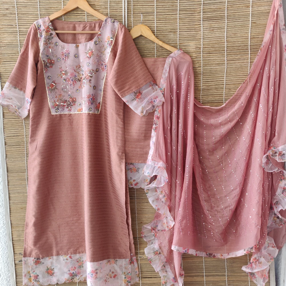 Unstitched Lavender Chinnon-Organza Hand embroidered kurta set (Unstitched set)