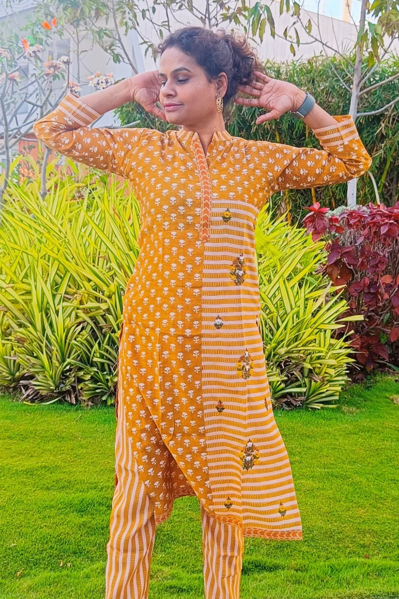 Hand embroidered Mustard cotton kurta set (M)
