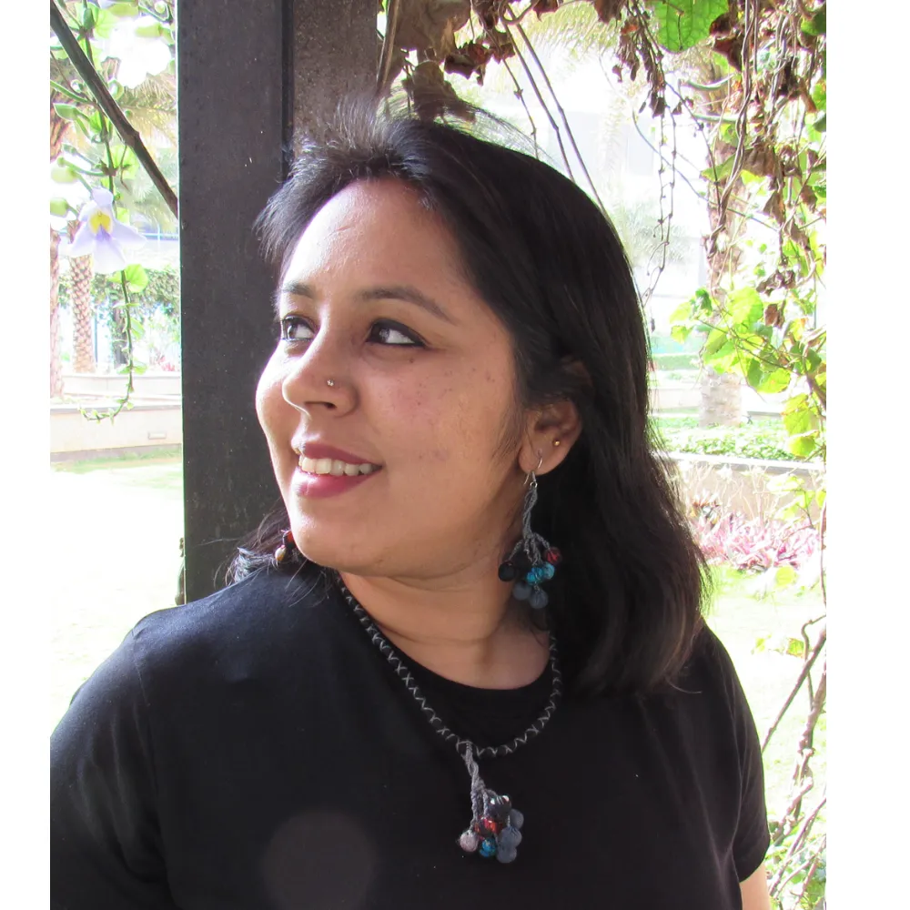 Handmade Playful Black & Grey Neckpiece & Earrings