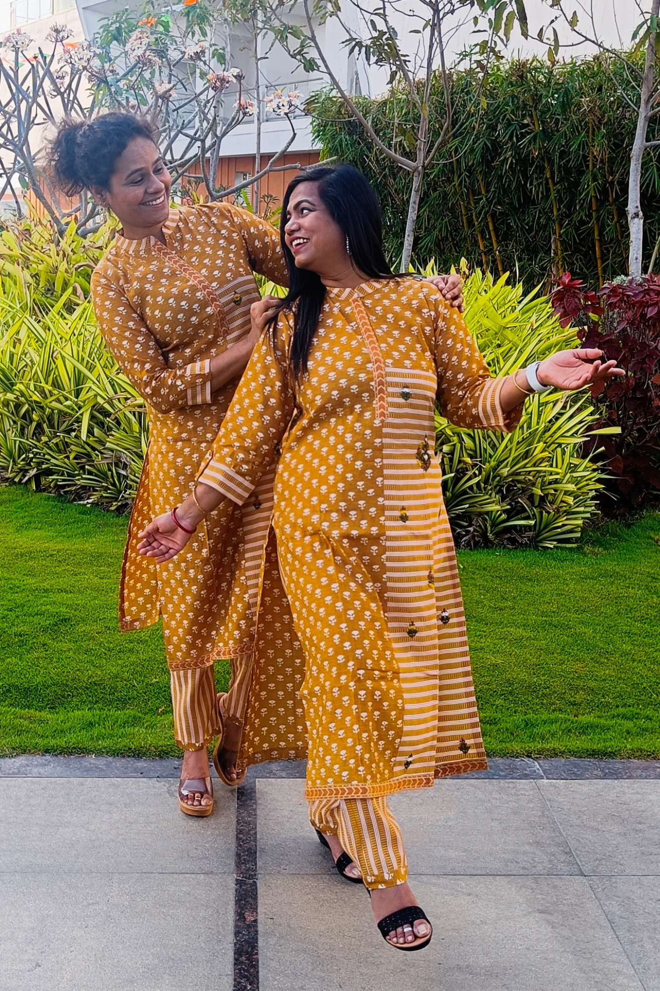 Hand embroidered Mustard cotton kurta set (M)