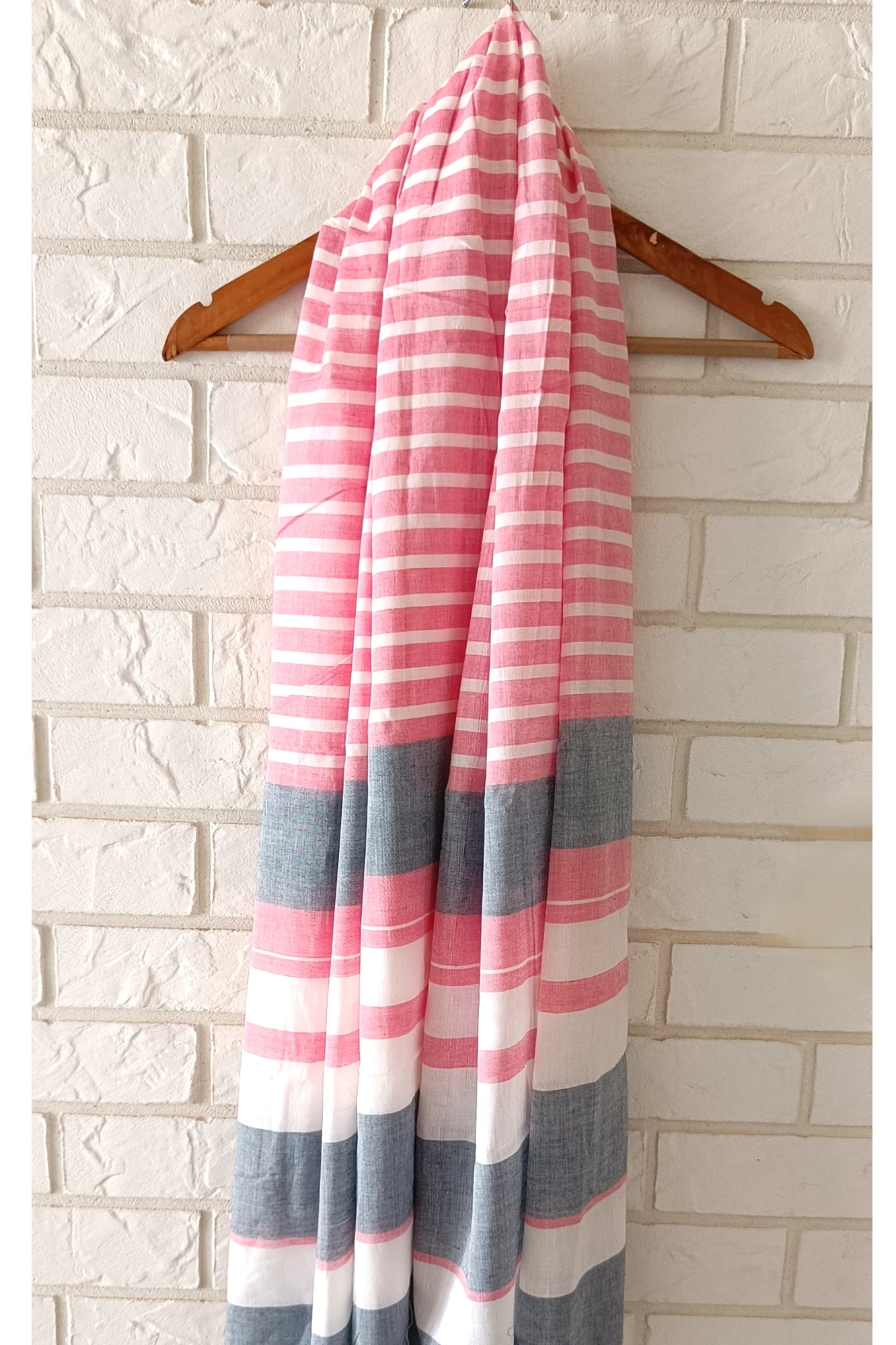 Pink breeze striped cotton stole