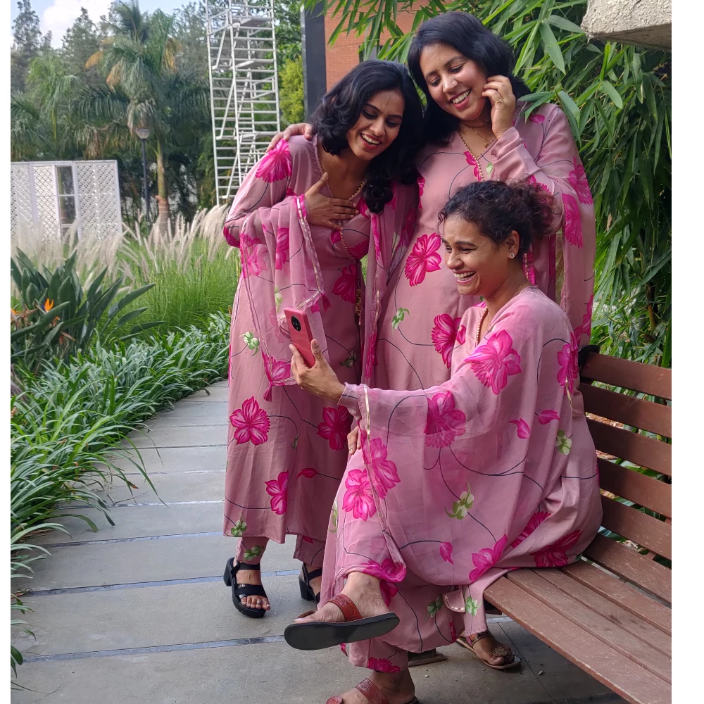 Pink Floral printed Rayon kurta set (XS)