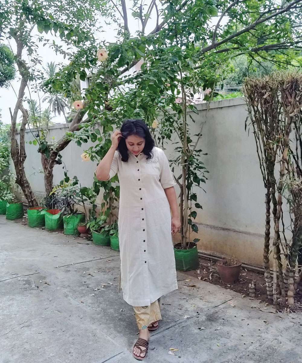 Embroidered Cotton Shirt Kurta (M)