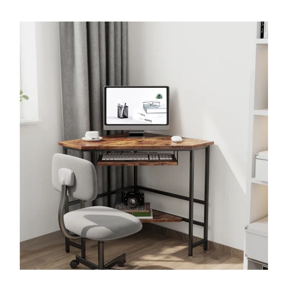Chapon Triangle desk
