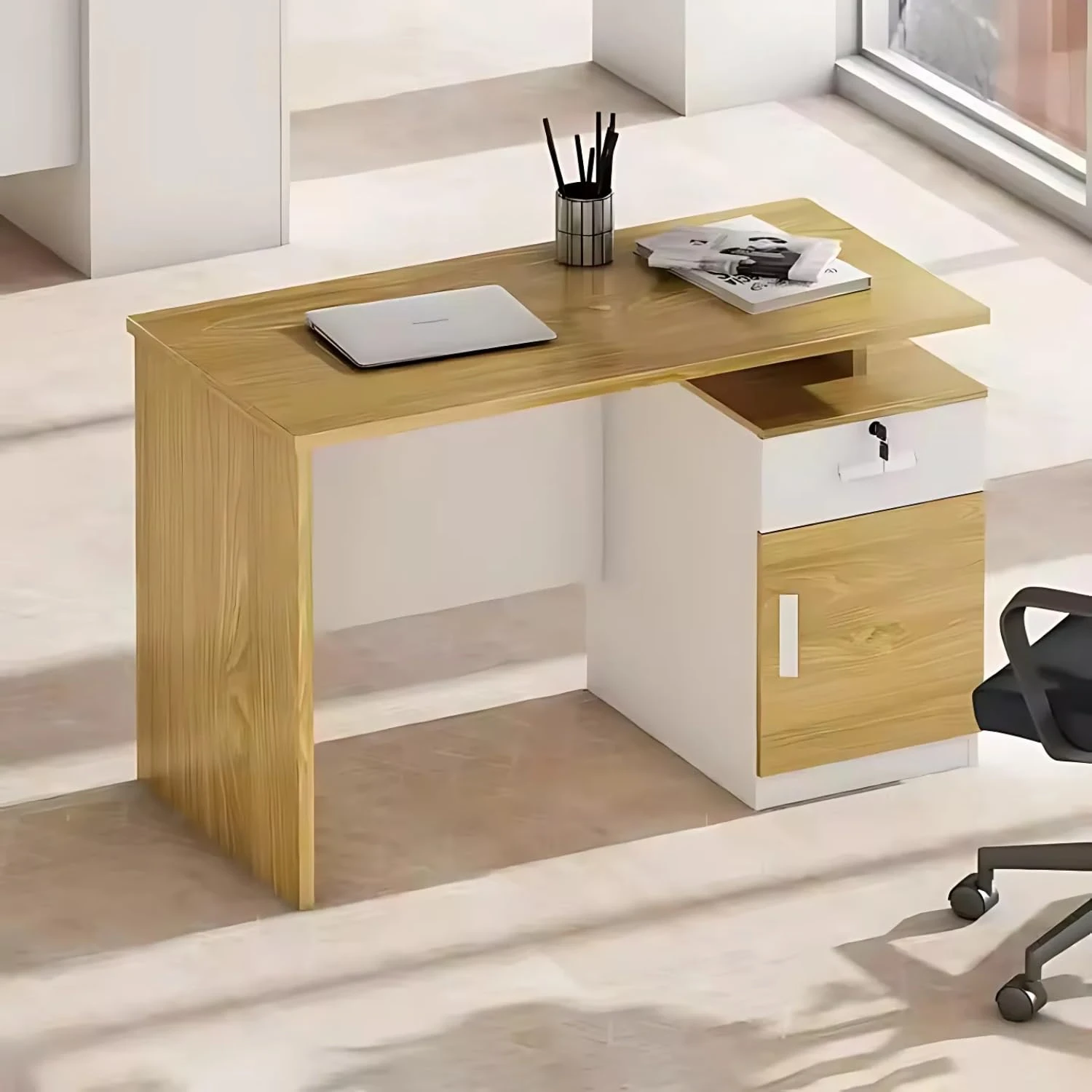 Pandora desk