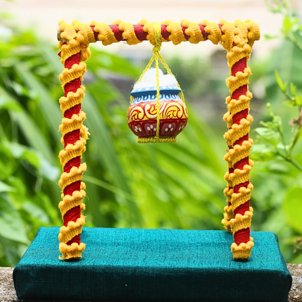 Makhan Matki Hanging