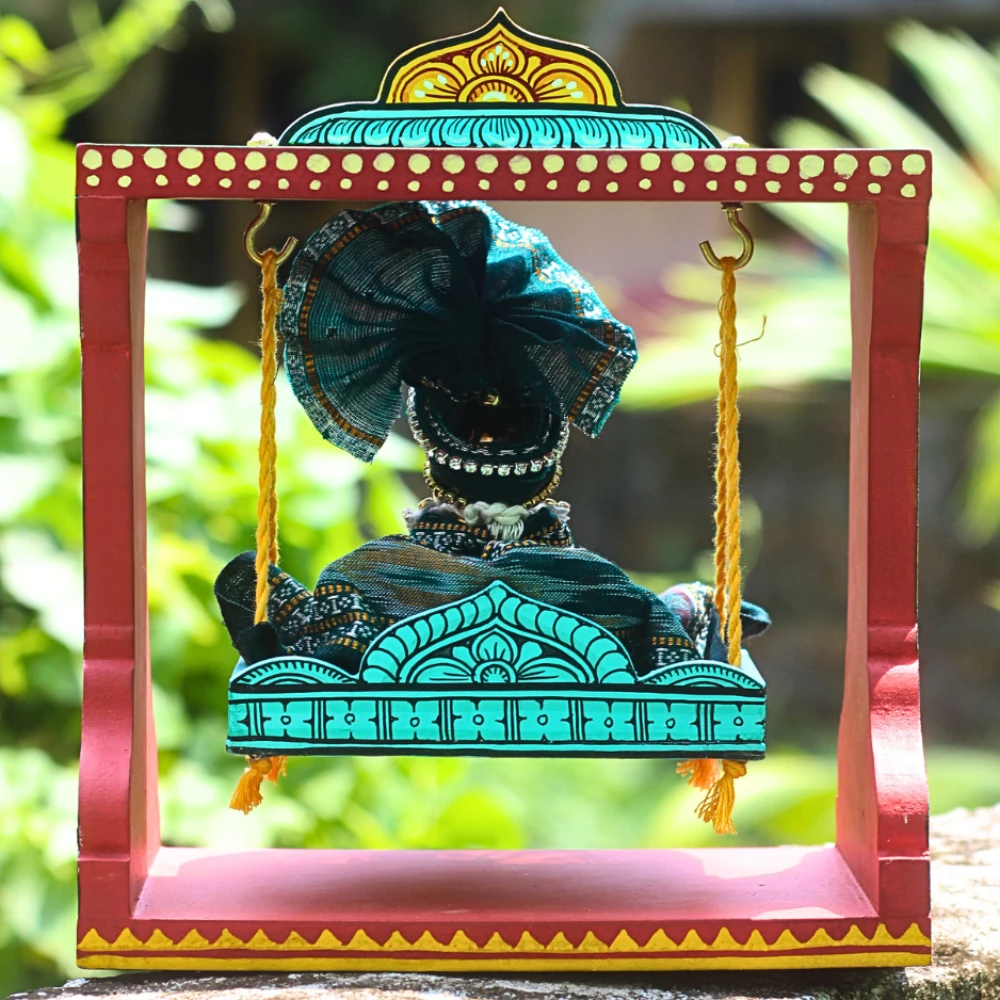 Hand-Painted Wooden Krishna Jhula – 7.5 Inches