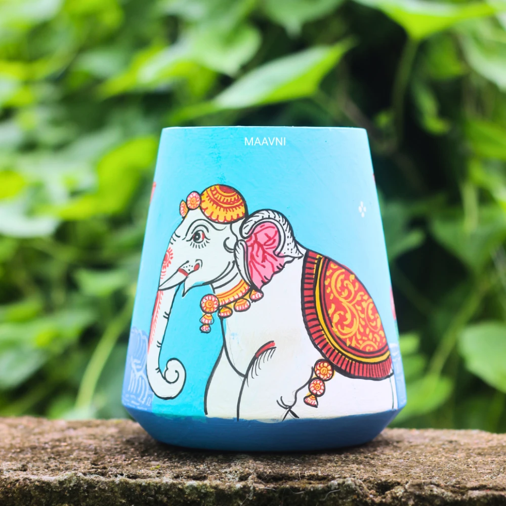See Green Handpainted Elephant Pen Stand