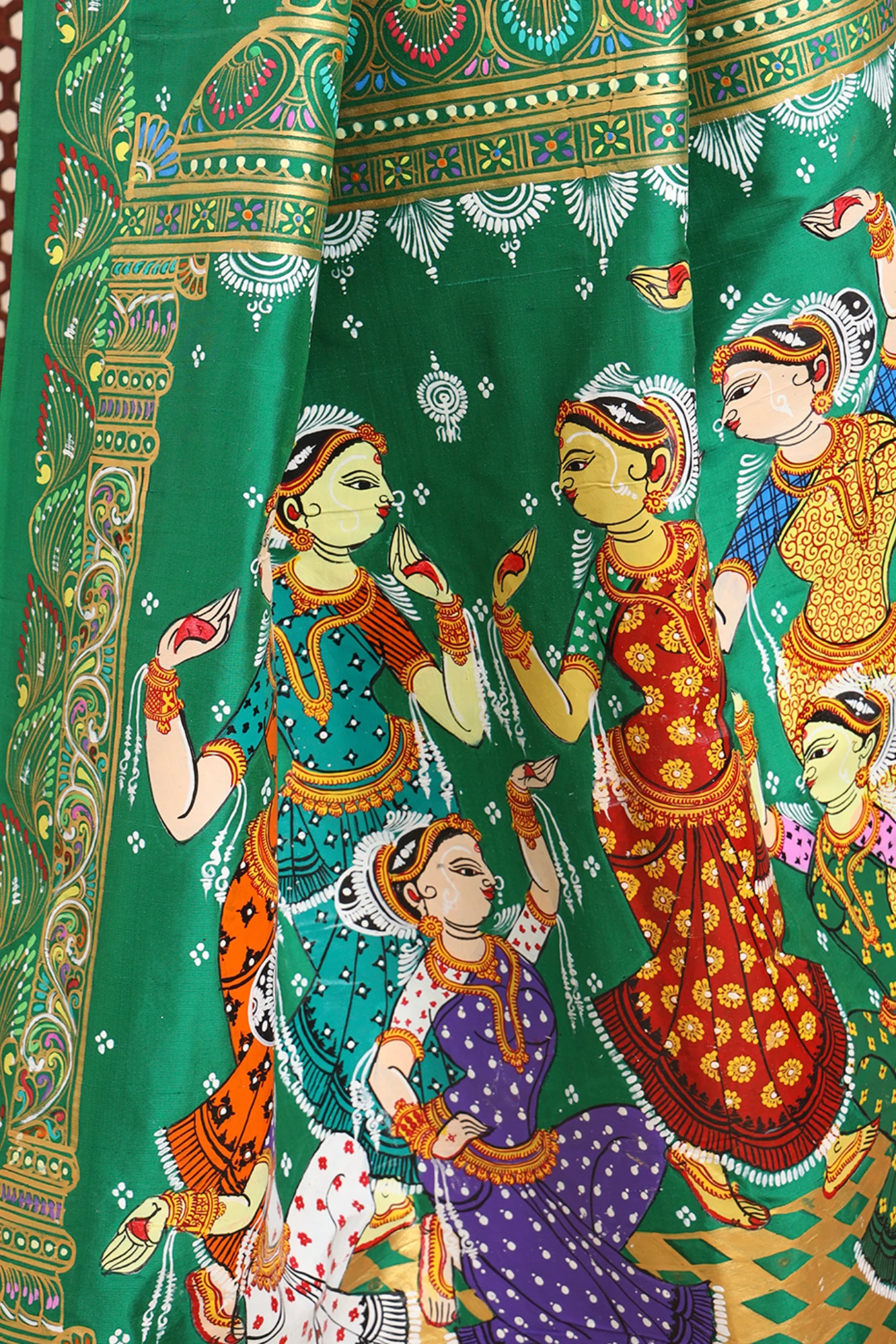 Handpainted Pattachitra Saree – Konark Mandap with Odissi Dancers