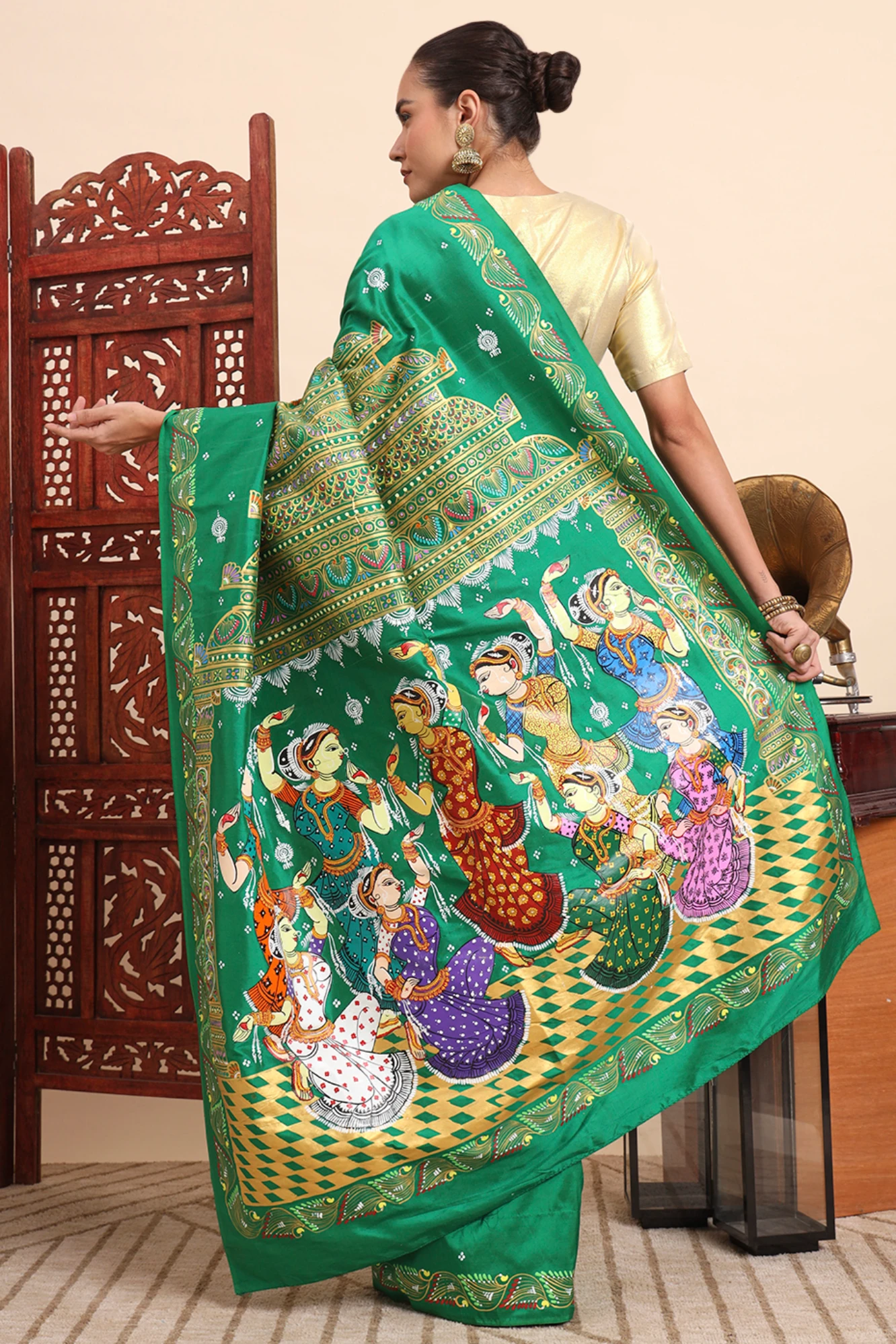 Handpainted Pattachitra Saree – Konark Mandap with Odissi Dancers
