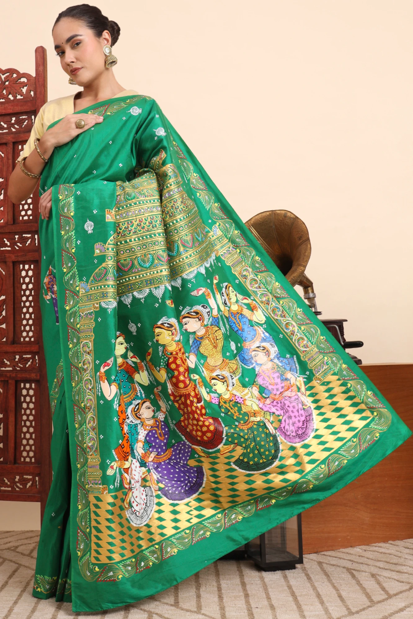Handpainted Pattachitra Saree – Konark Mandap with Odissi Dancers