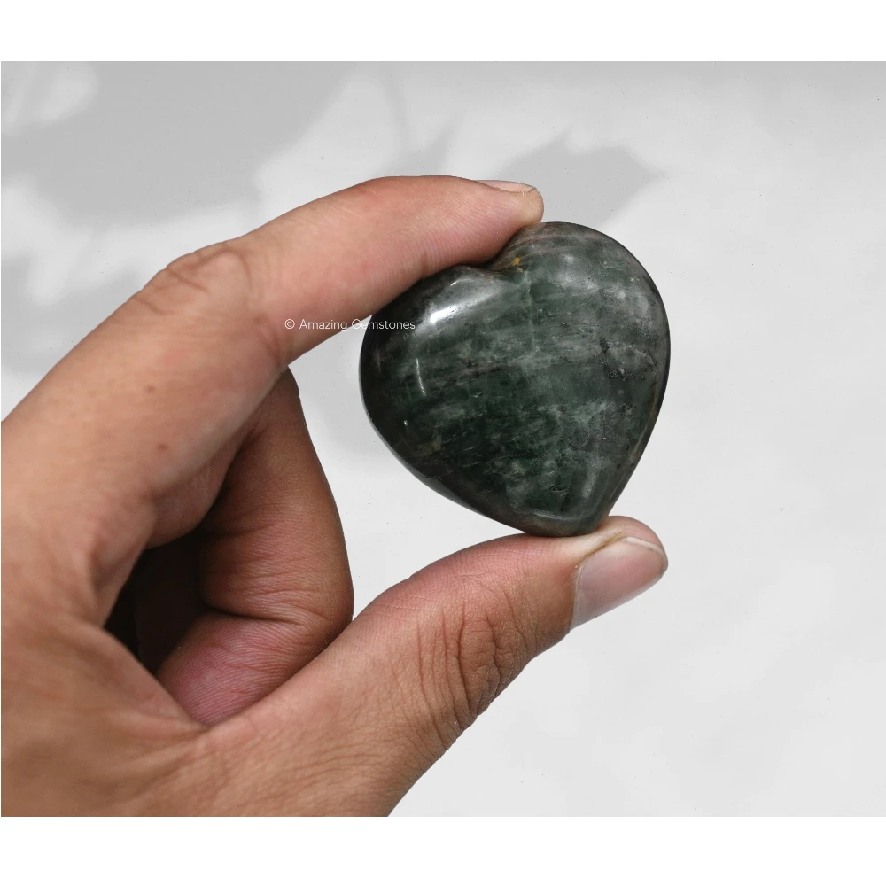 Chrome Diopside Heart