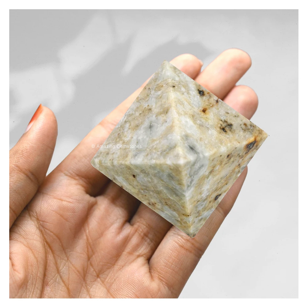 Hackmanite Pyramid (1.5 Inch)