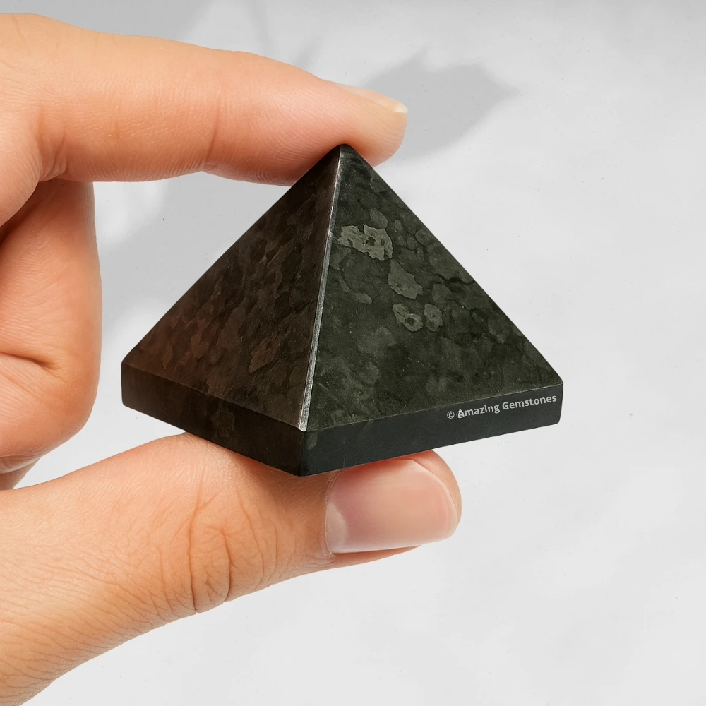Nuummite Pyramid (1 Inch)