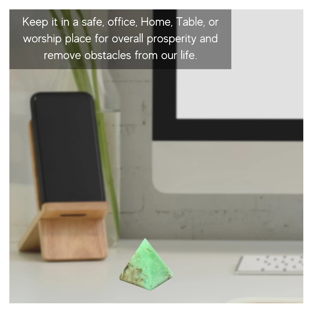 Chrysoprase Pyramid (1 Inch)