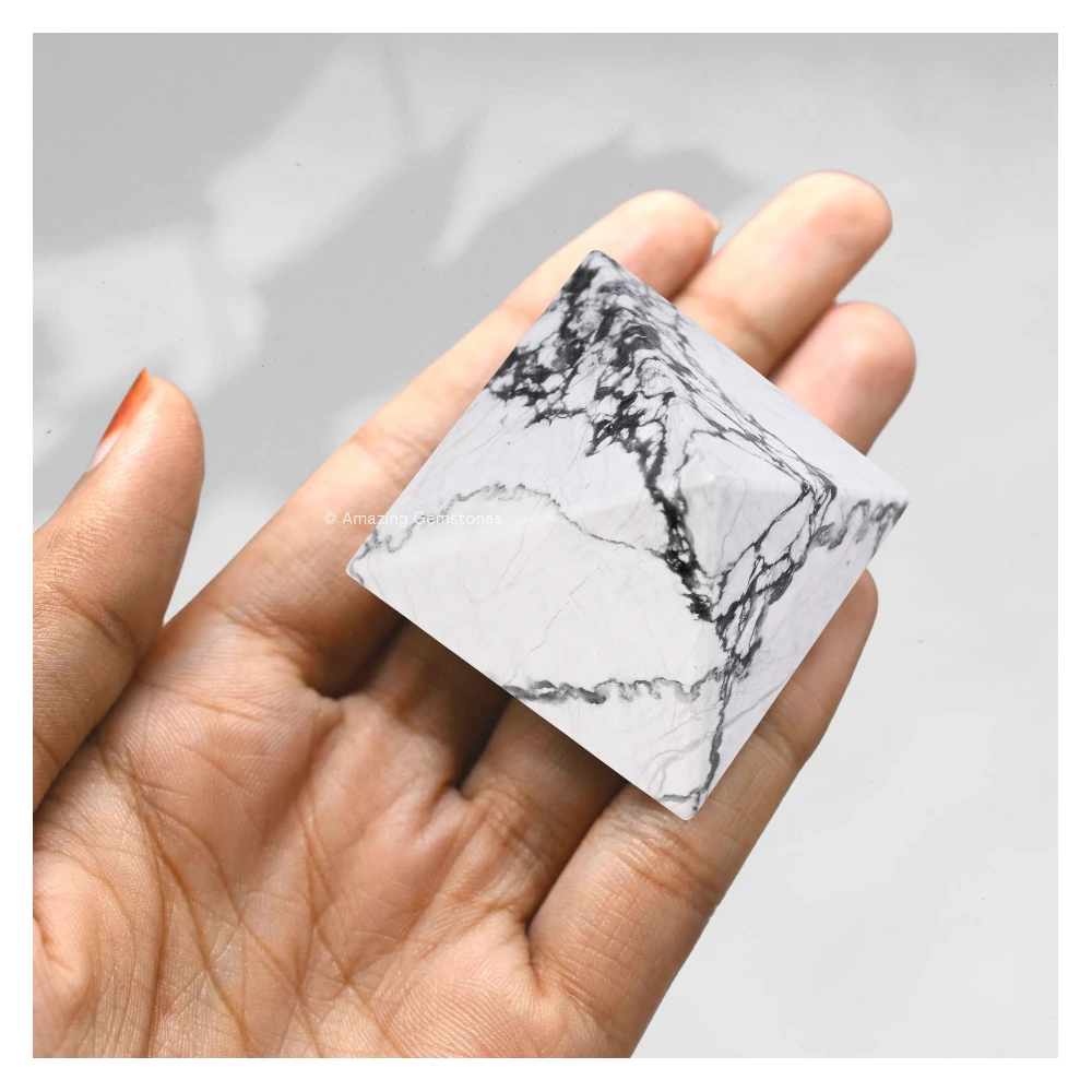 Howlite Pyramid (1.5 Inch)