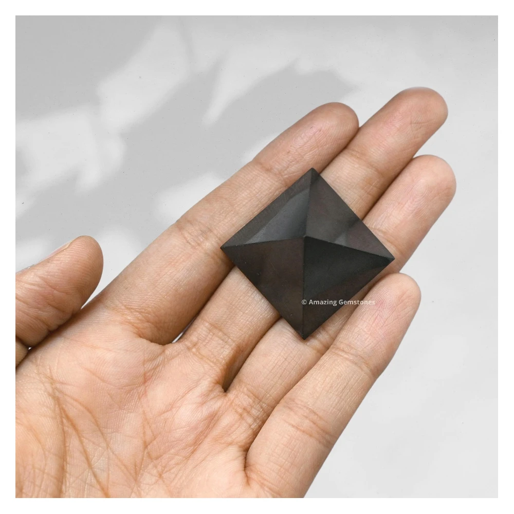 Shungite Pyramid (1 Inch)