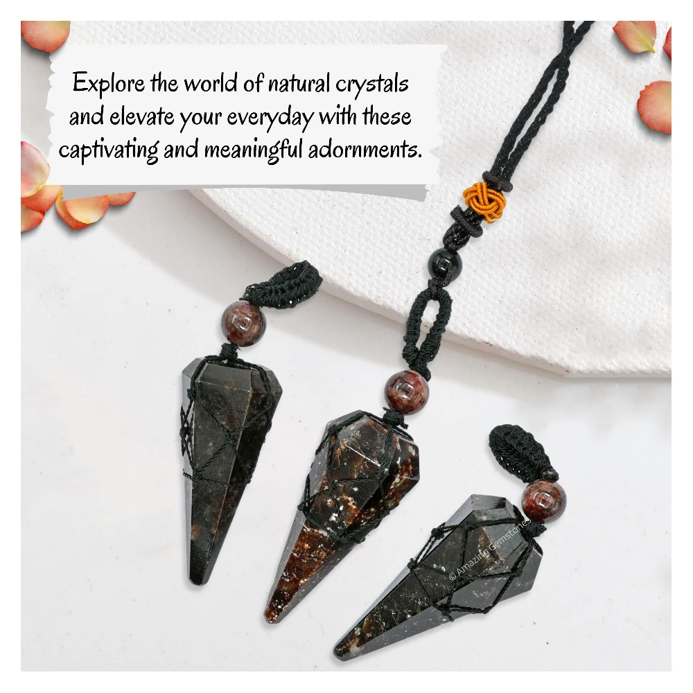 Garnet Pendulum Pendant Necklace (Macrame)
