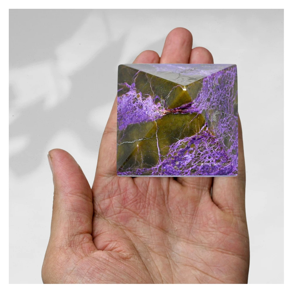 Stichtite Pyramid (2 Inch)