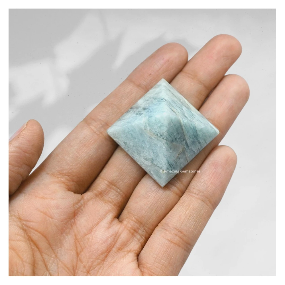 Aquamarine Pyramid (1 Inch)