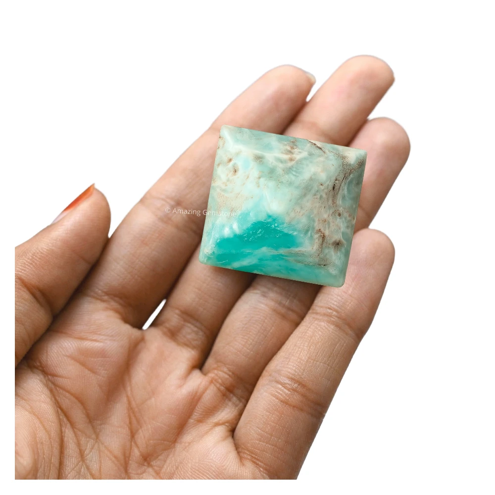 Caribbean Calcite Pyramid (1 Inch)