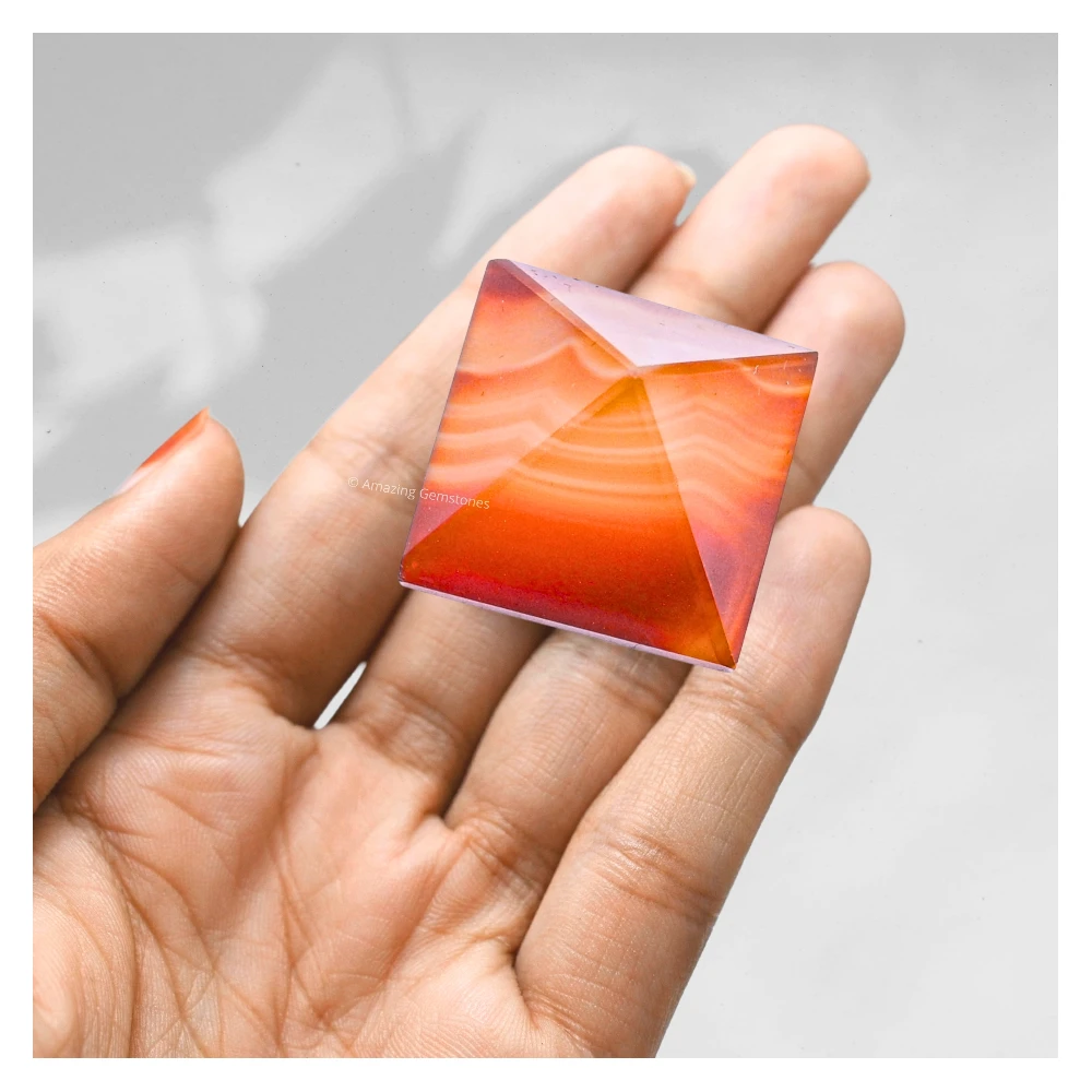 Carnelian Onyx Pyramid (1 Inch)