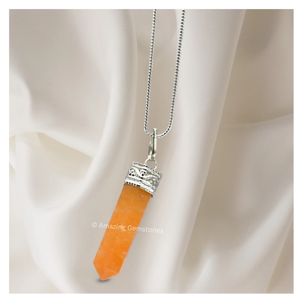 Red Aventurine Necklace - Pencil Point (Silver)