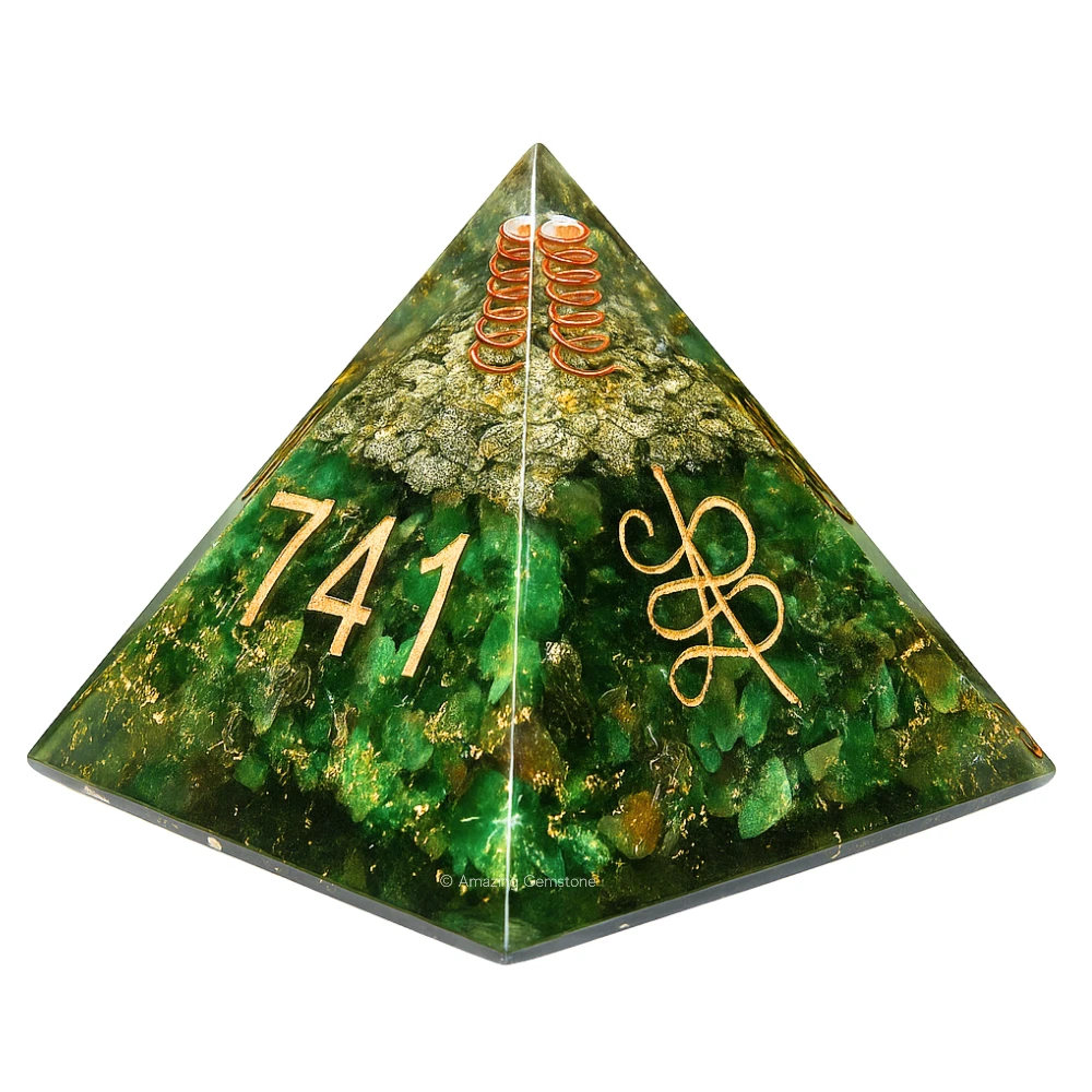 Zibu Money Green Aventurine Orgone Pyramid