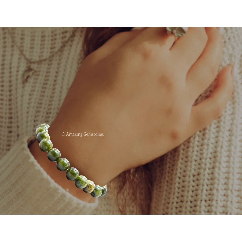 Green Jade Bracelet (Strechable)