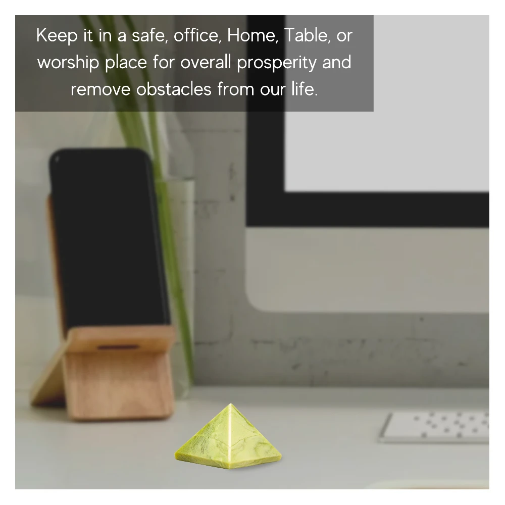 Serpentine Pyramid (1 Inch)