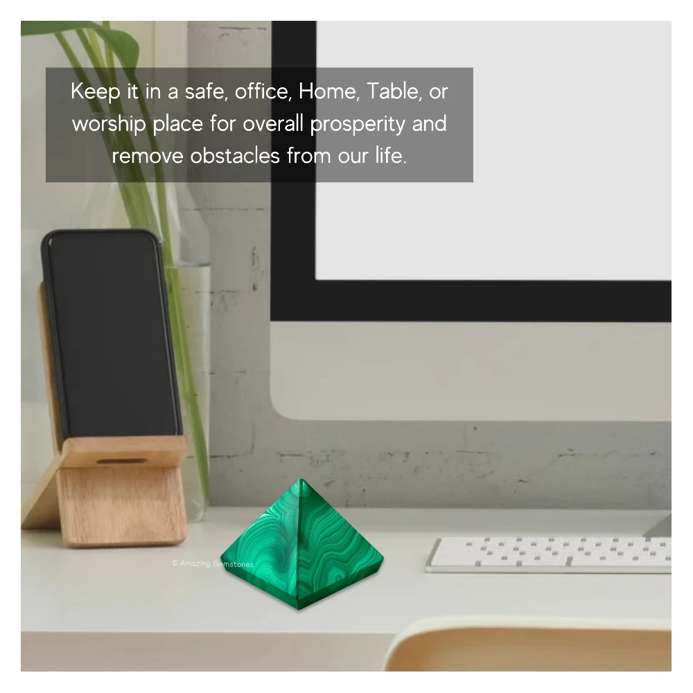 Malachite Pyramid (1 Inch)