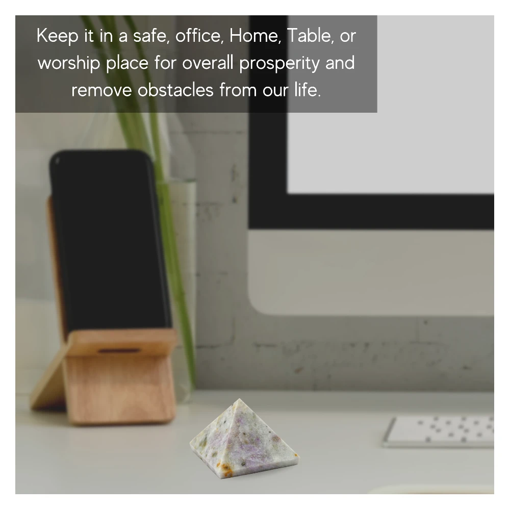 Hackmanite Pyramid (1 Inch)