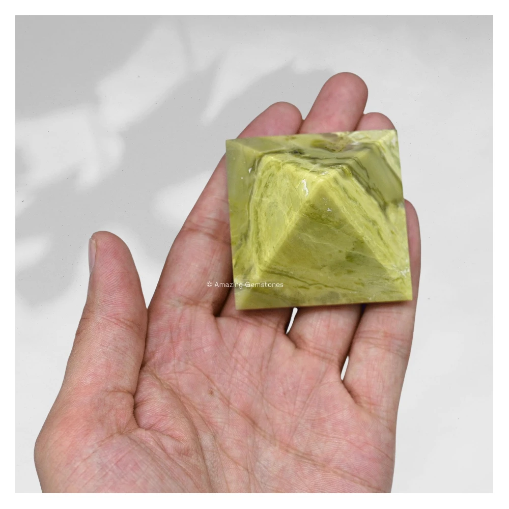 Serpentine Pyramid (2 Inch)
