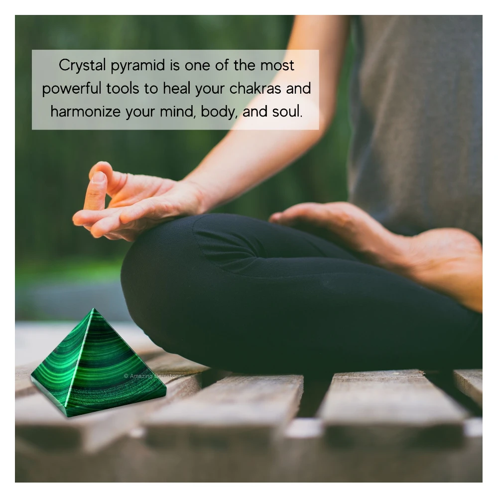 Malachite Pyramid (1.5 Inch)