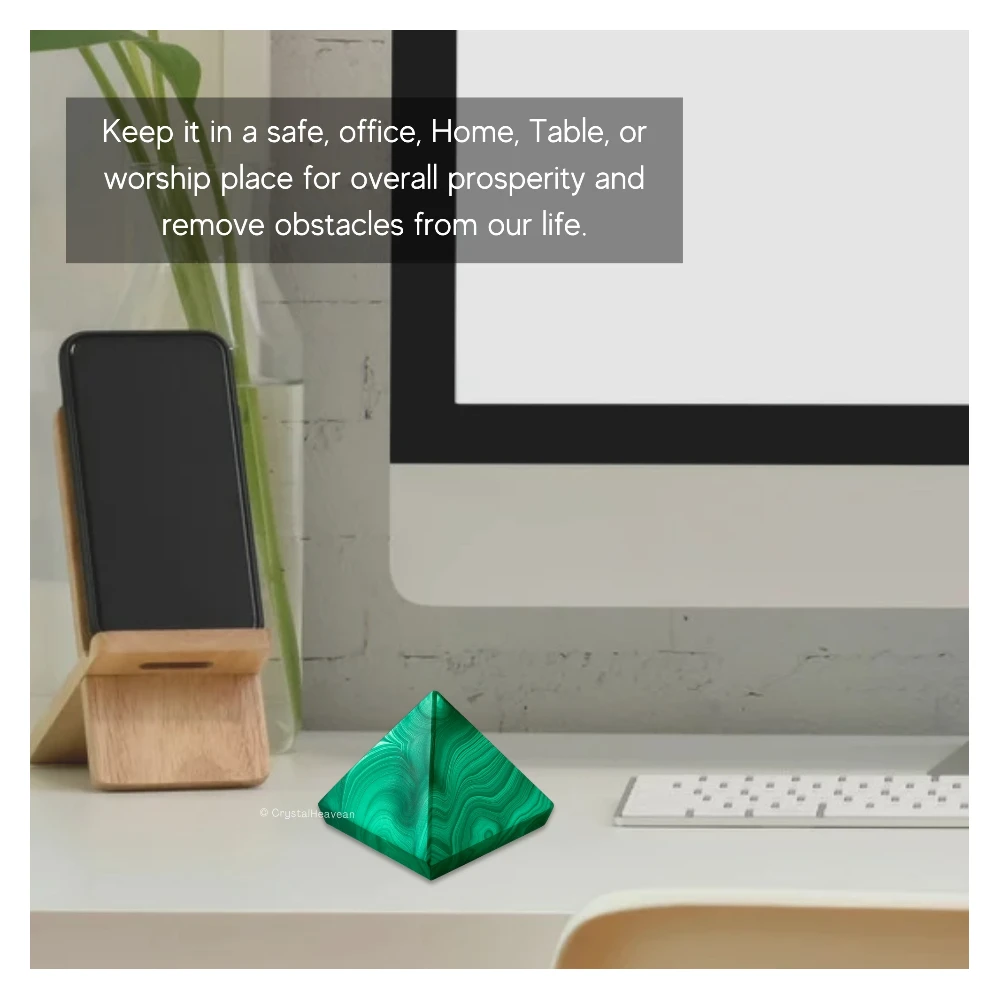 Malachite Pyramid (1 Inch)