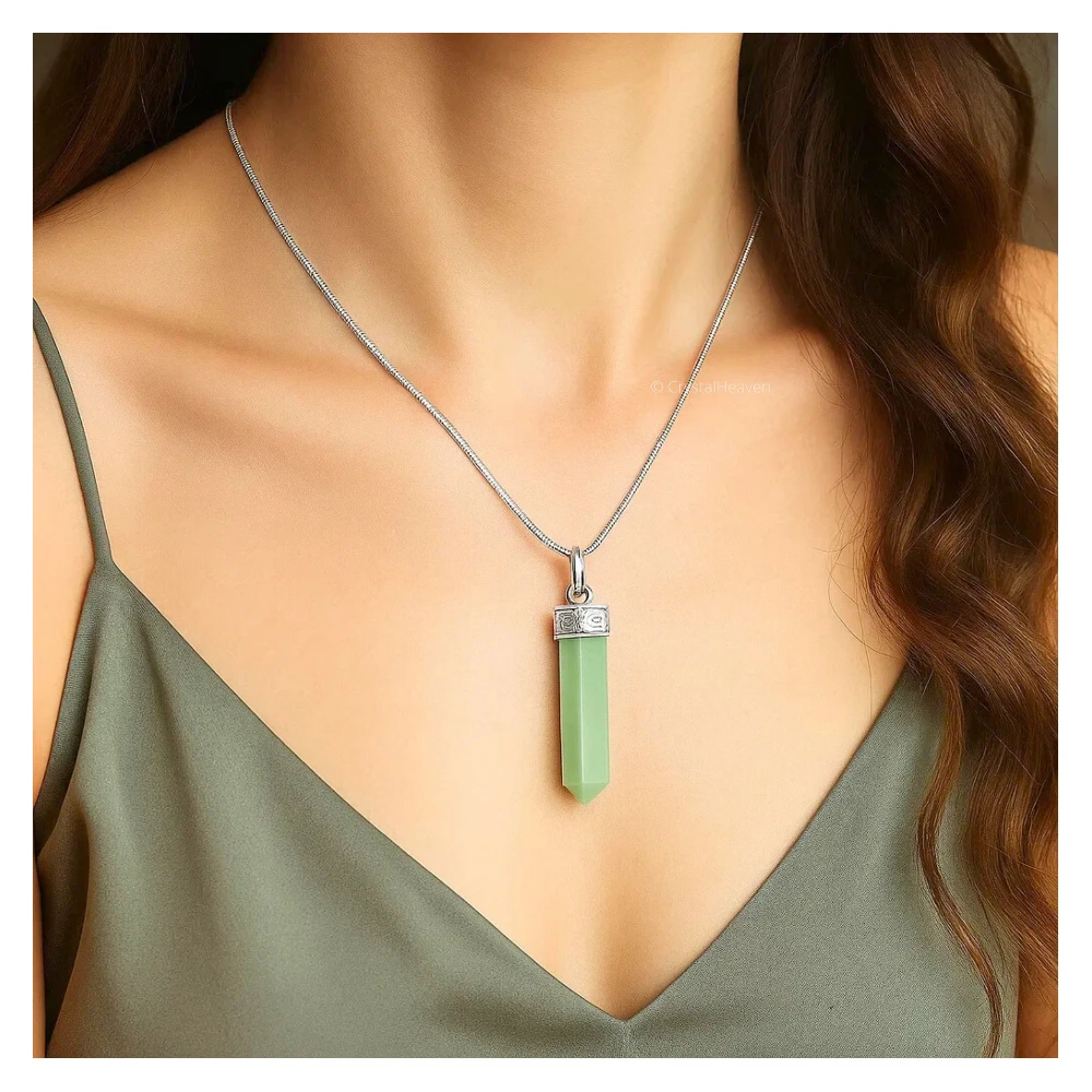 Light Green Aventurine Necklace - Pencil Point (Silver)