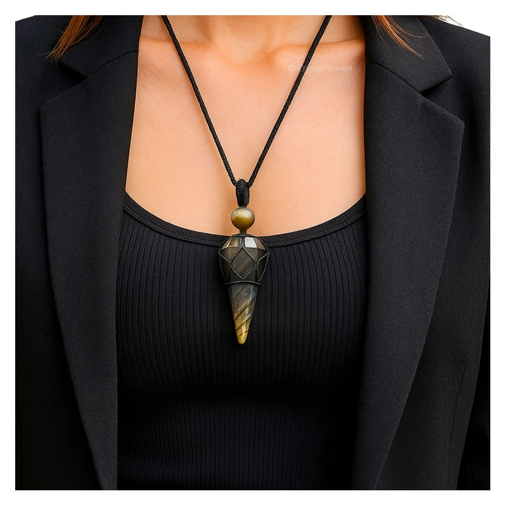 Labradorite Pendulum Pendant Necklace (Macrame)