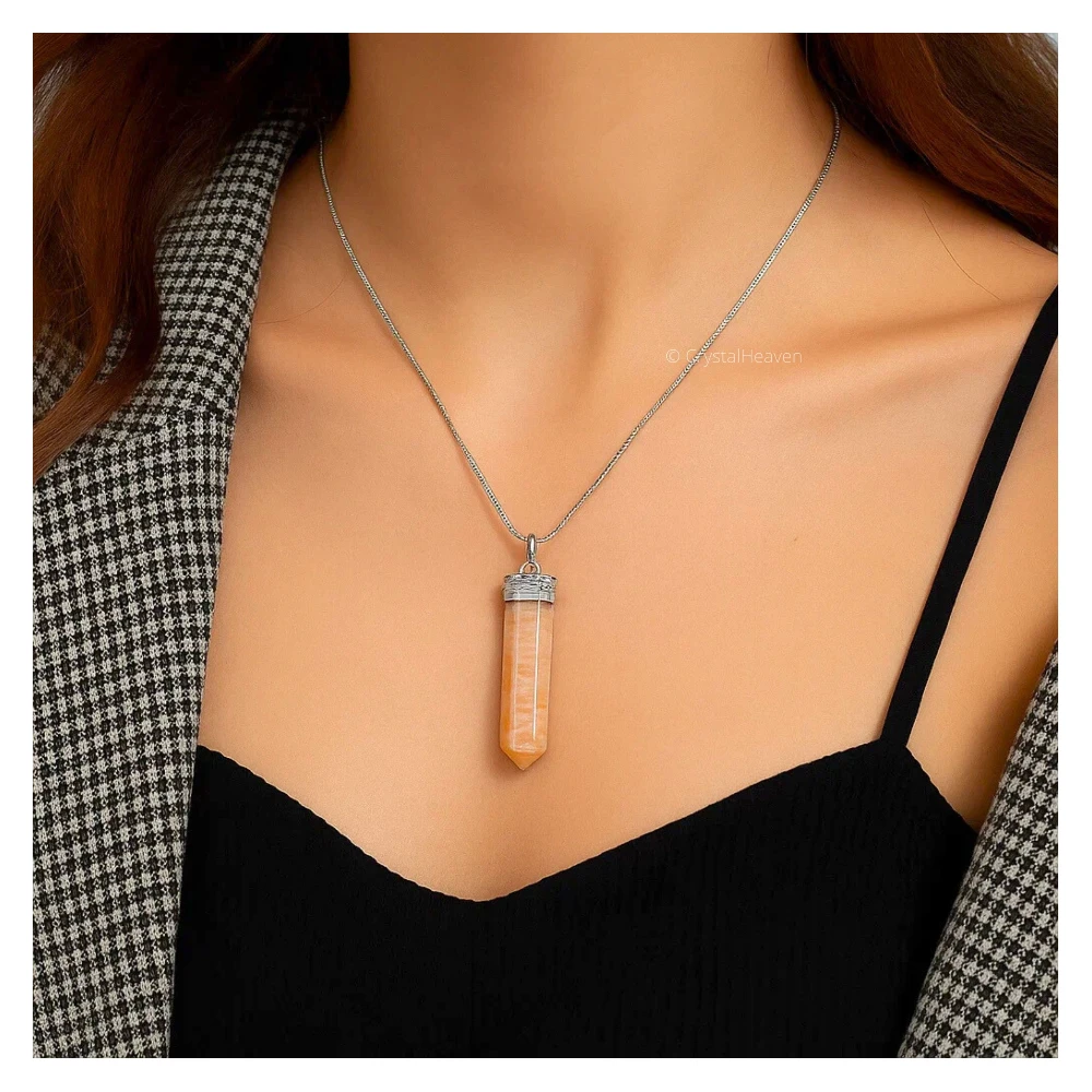 Cream Moonstone Necklace - Pencil Point (Silver)