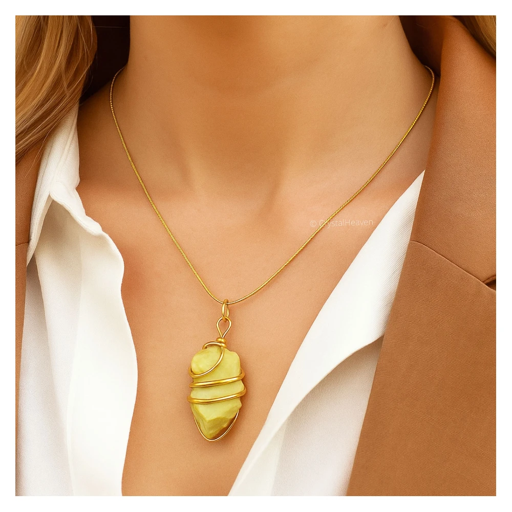 Serpentine Necklace - Raw Crystal (Gold)