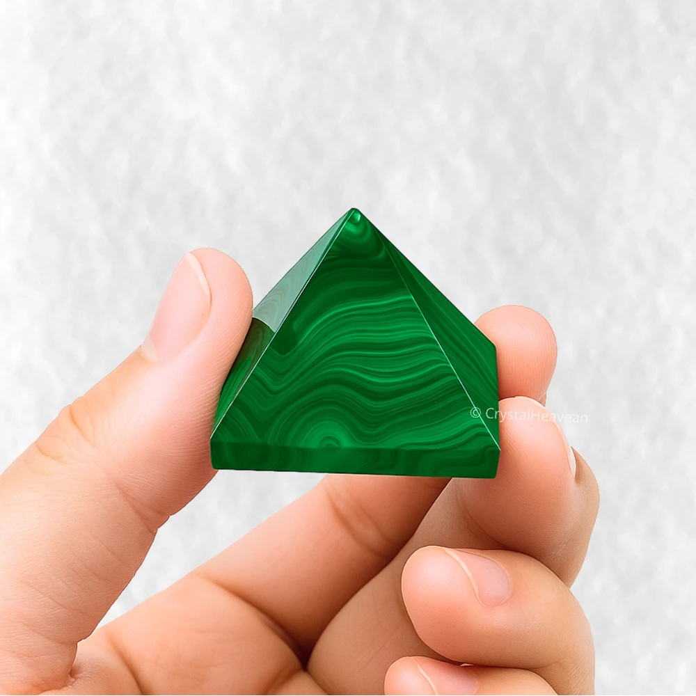 Malachite Pyramid (1 Inch)