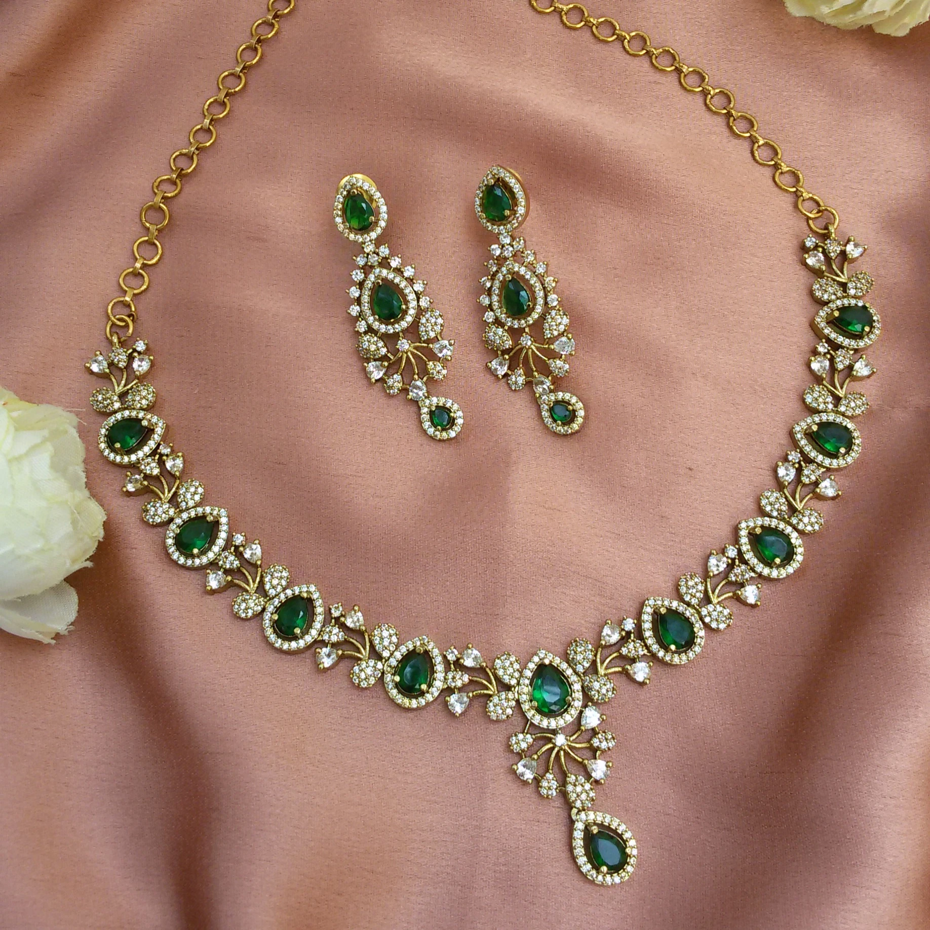 Emerald and white stone Necklace set