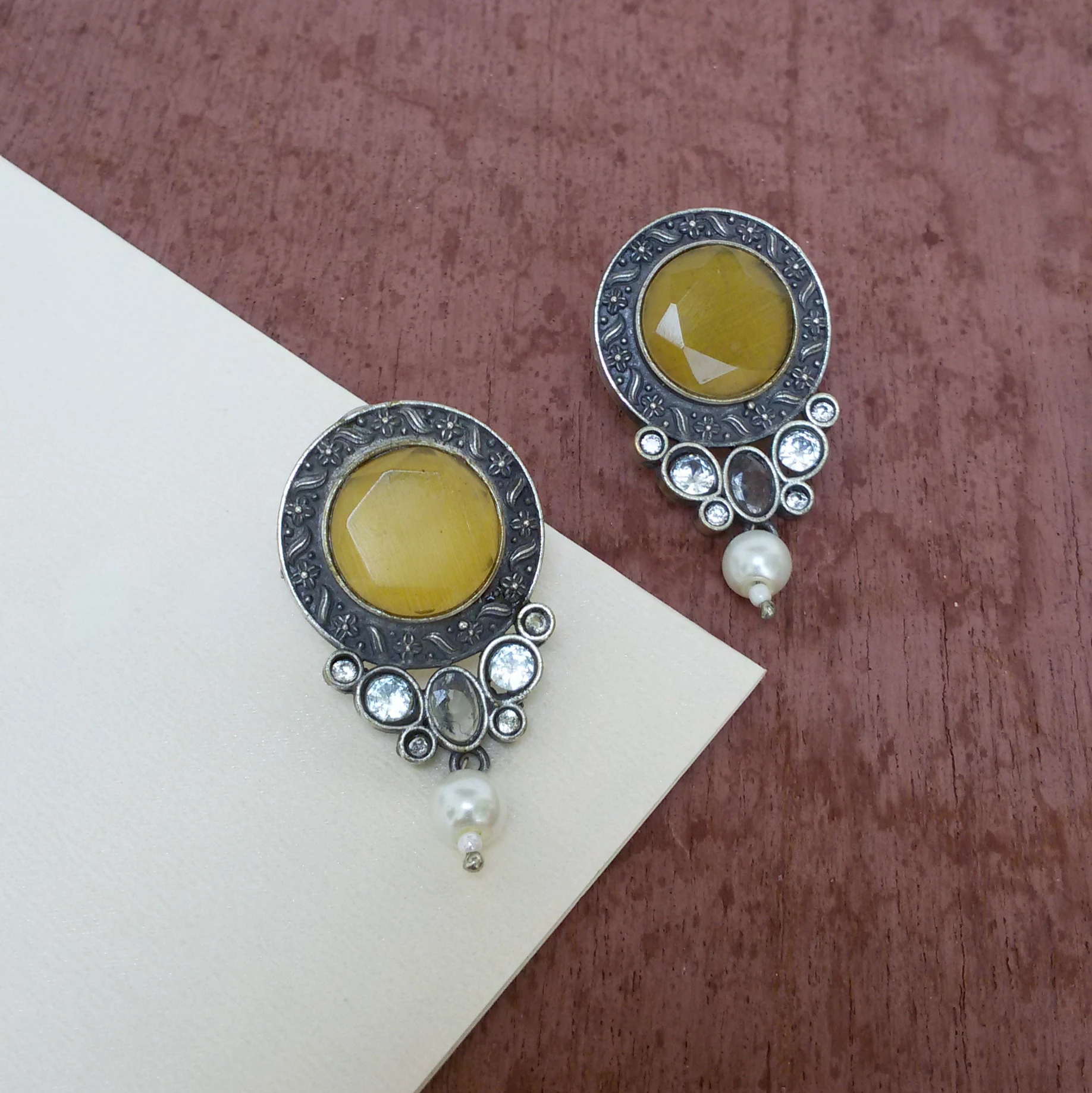 Ragini stud errings