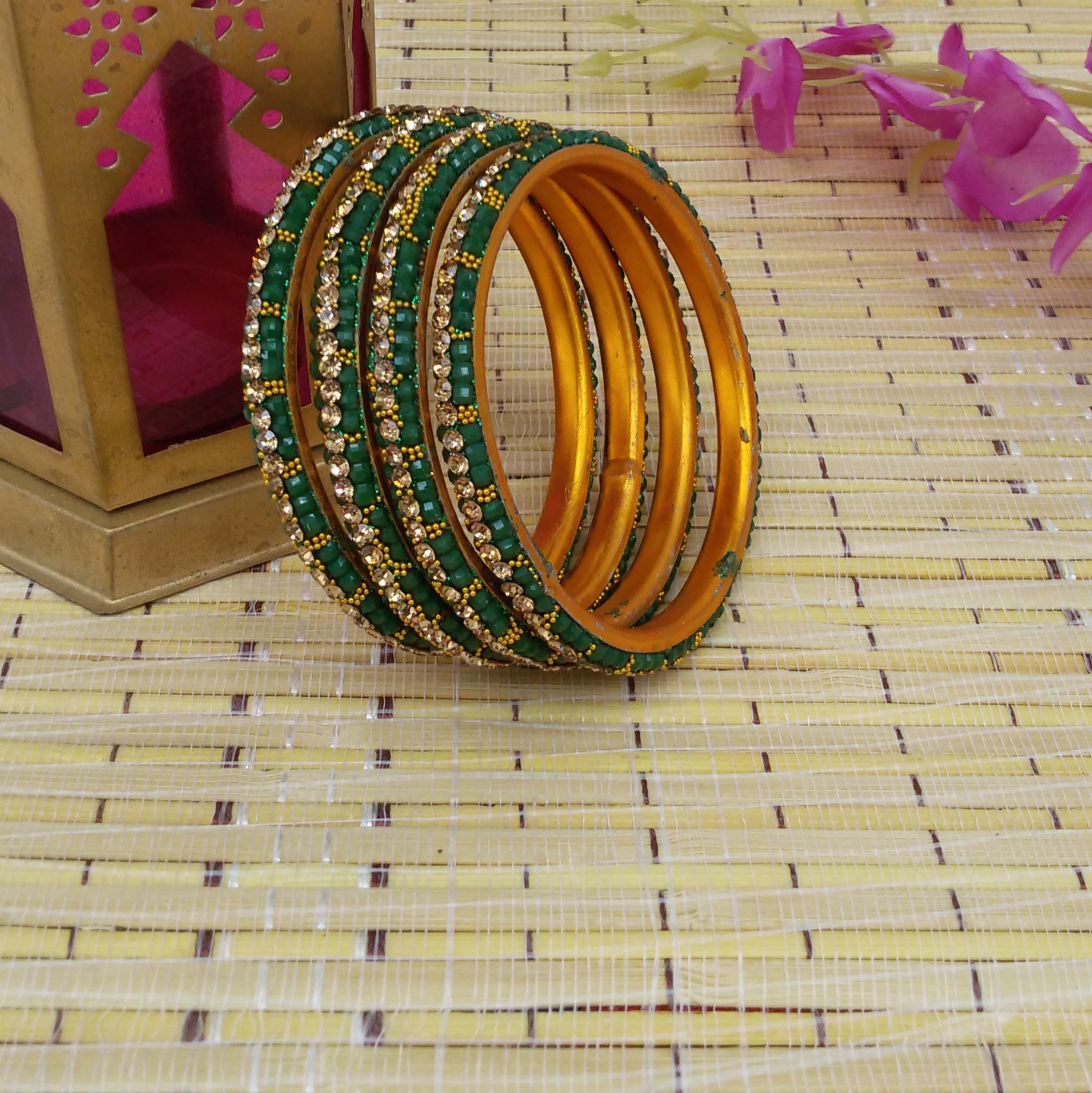 Fancy stone bangles (Green/2.6)