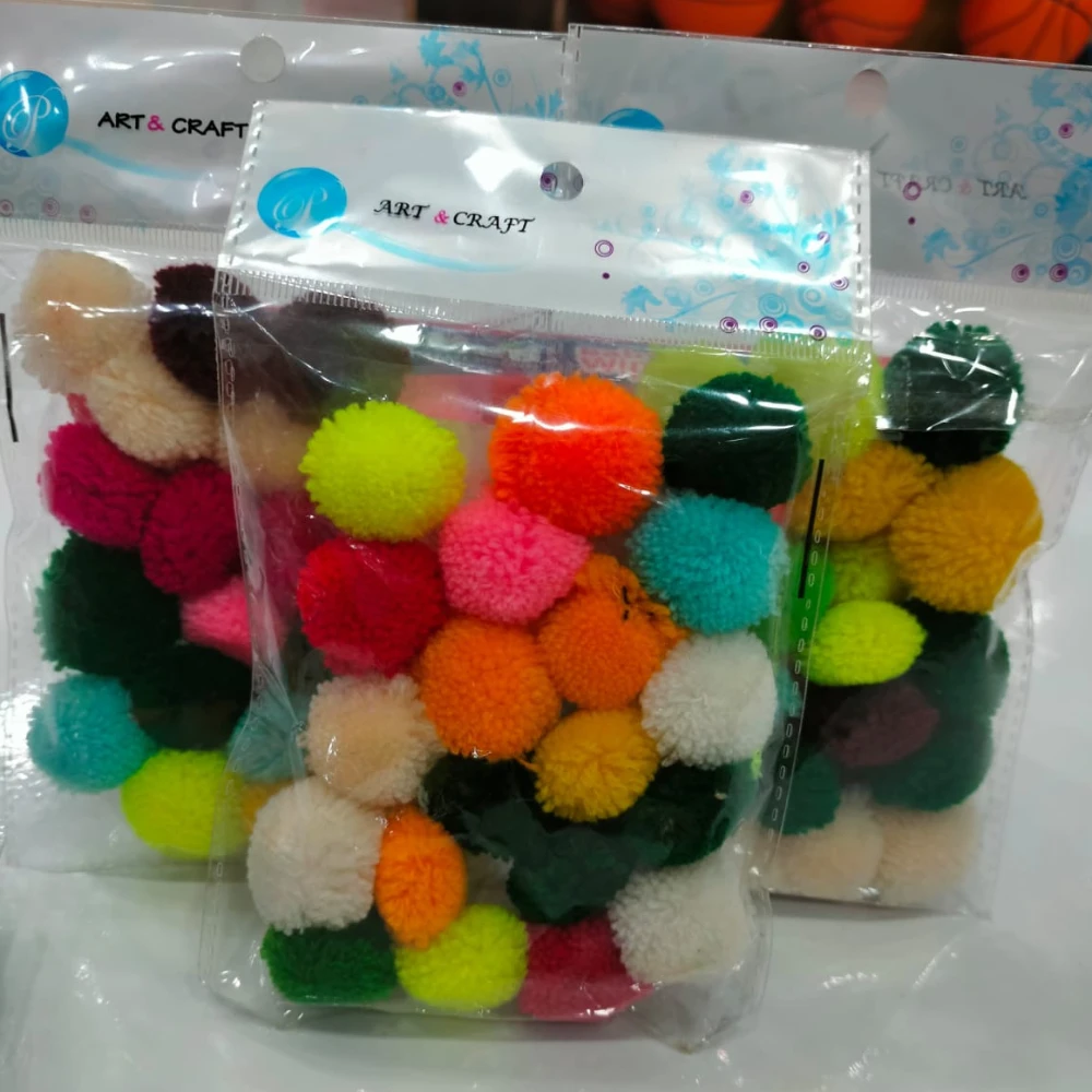 ART & CRAFT WOOL BALLS