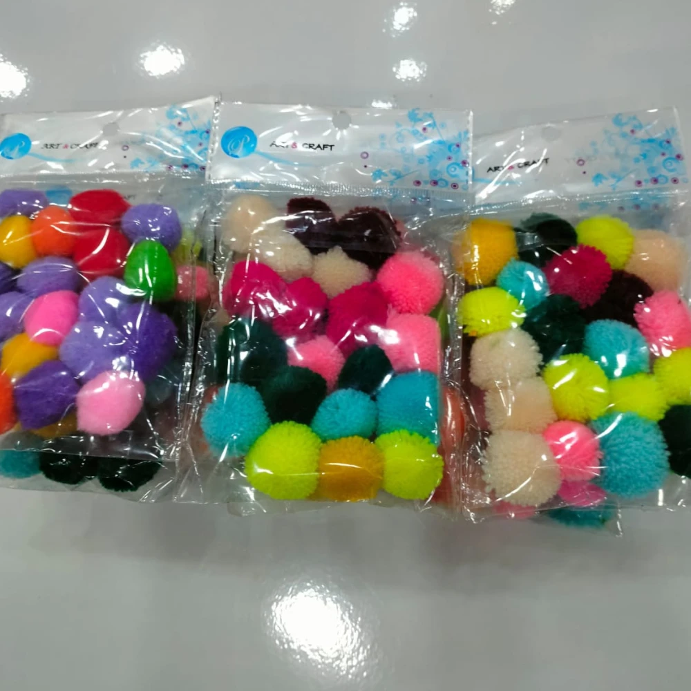 ART & CRAFT WOOL BALLS
