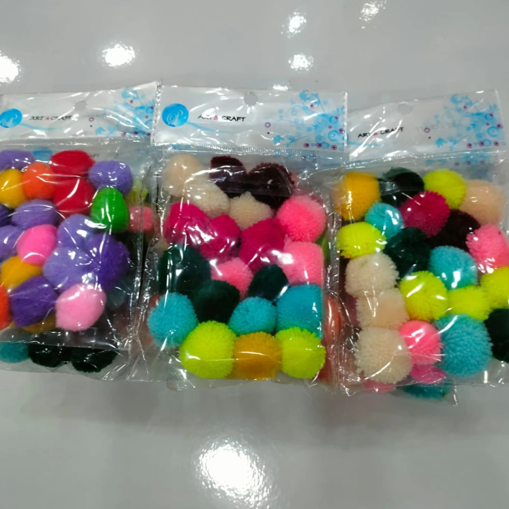 ART & CRAFT WOOL BALLS